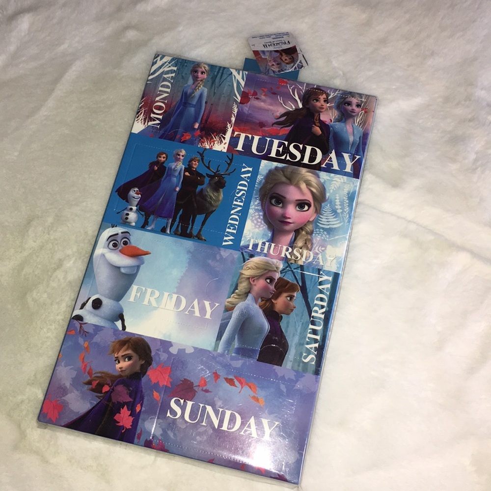 Frozen 7 Days of mini bows Surprises